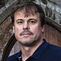 Headshot of Jens Walter.