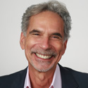 Headshot of Robert Kushner.